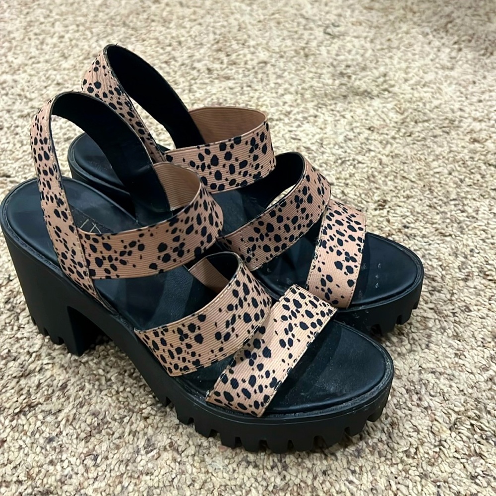 Platform heels size 7.5